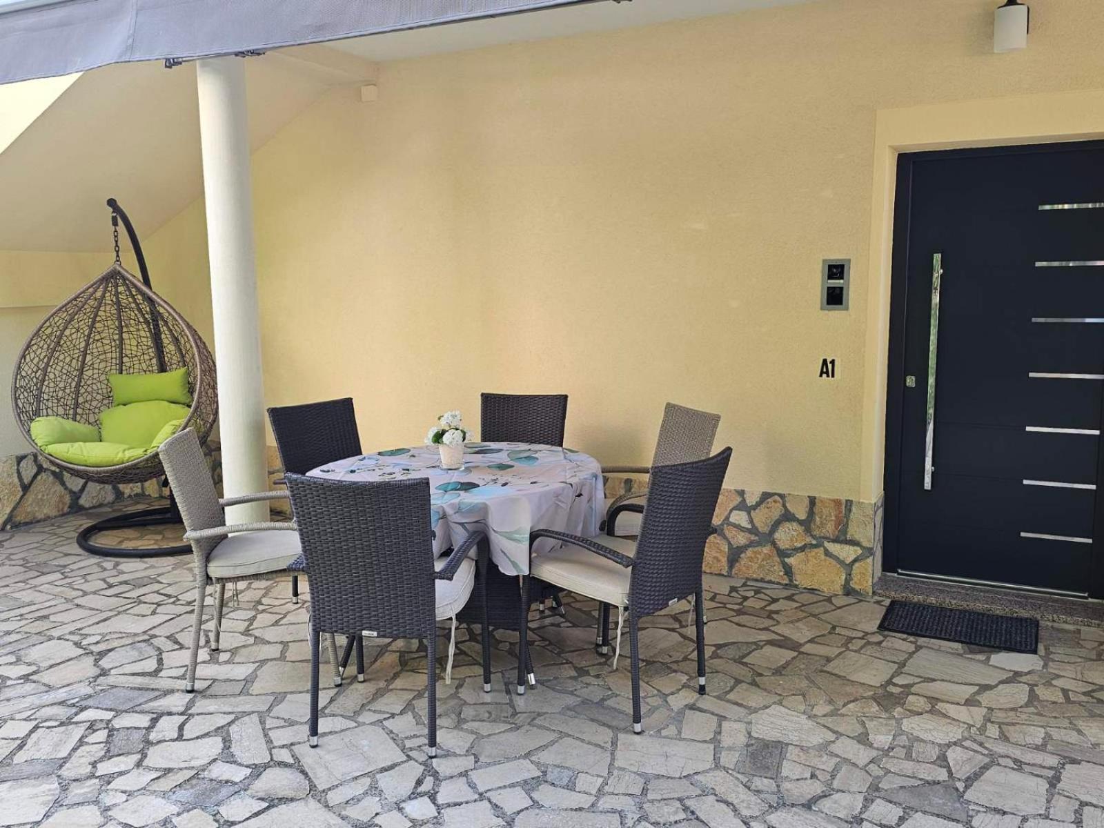 Apartma Grozic - A1